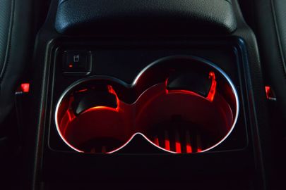 Car image 36