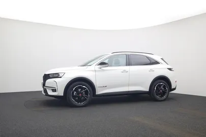 Car image 21