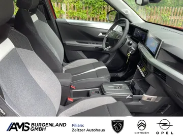 Car image 18