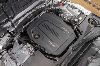 Car image 30