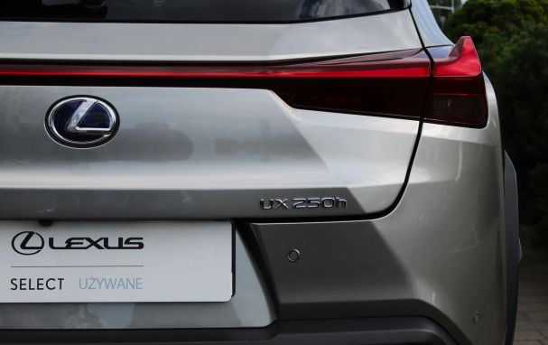 Lexus UX 135 kW image number 7