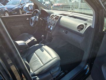 Car image 11