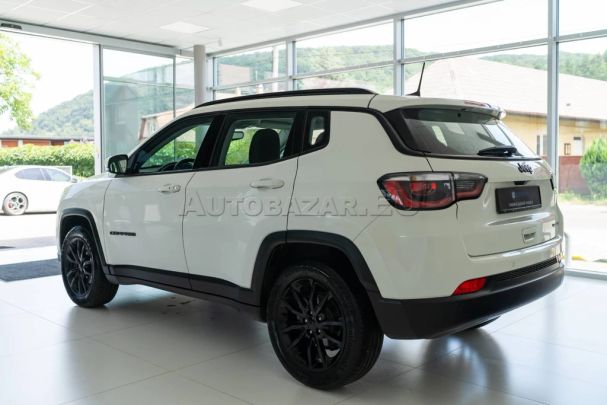 Jeep Compass 1.3 Turbo Night Eagle 96 kW image number 4