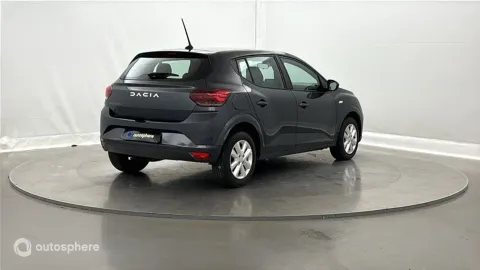 Car image 5