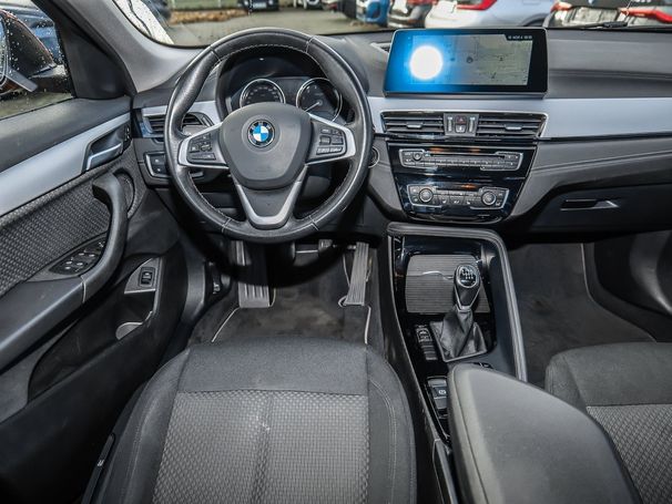 BMW X2 sDrive18i Advantage 103 kW image number 12