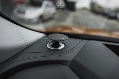 Car image 36