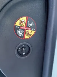 Car image 27