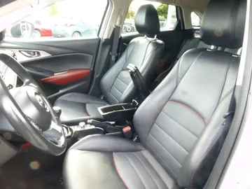 Car image 22