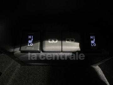 Car image 30