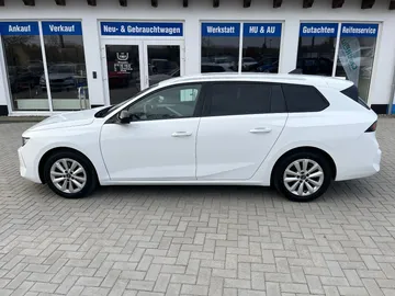 Car image 27