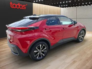 Car image 5