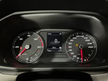 Car image 25