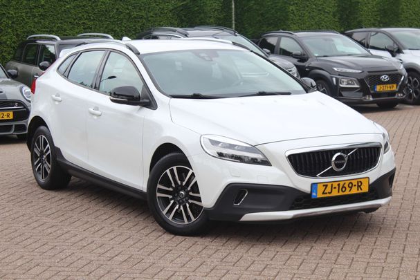 Volvo V40 Cross Country T3 113 kW image number 1