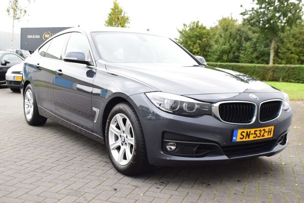 BMW 320i Gran Turismo 135 kW image number 11