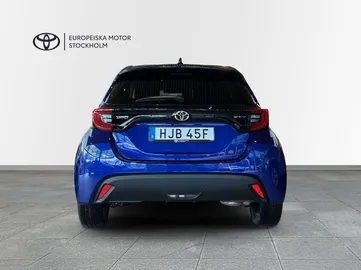 Car image 2