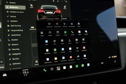 Car image 37