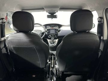 Car image 22