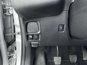 Car image 31