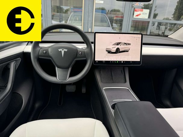 Tesla Model Y AWD 220 kW image number 3