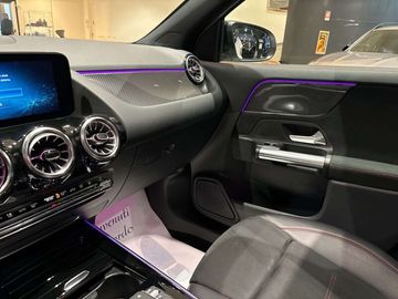 Car image 36