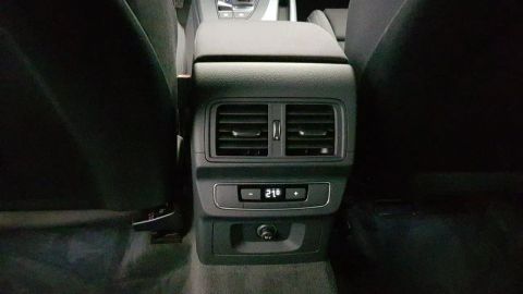 Car image 35