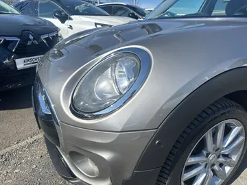 Car image 31