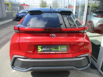 Car image 4