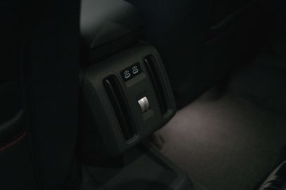 Car image 38