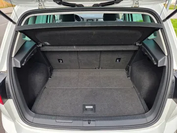 Car image 49