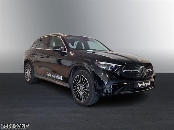 Mercedes-Benz GLC 300 de AMG 4Matic 245 kW image number 2