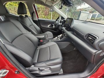 Car image 11