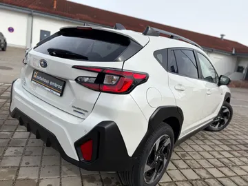 Car image 26