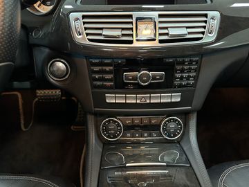 Car image 37