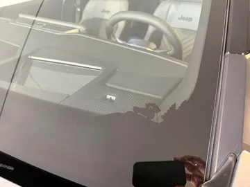 Car image 36