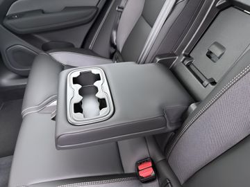 Car image 43