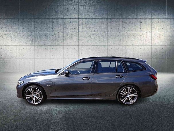 BMW 330 Touring e Sport Line xDrive 215 kW image number 5