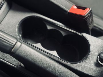 Car image 33