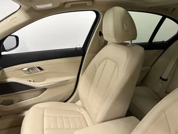 Car image 36