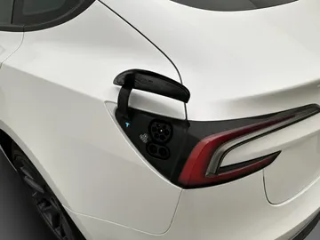 Car image 34