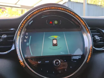 Car image 36