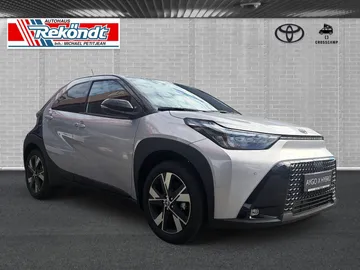 Car image 2