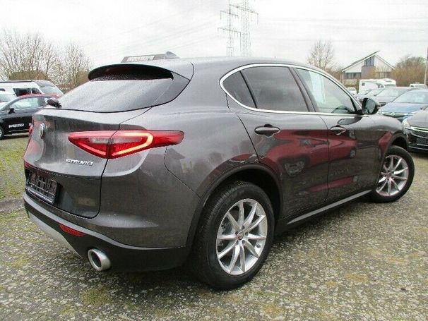 Alfa Romeo Stelvio 2.0 Turbo Lusso 206 kW image number 4