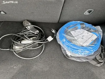 Car image 38