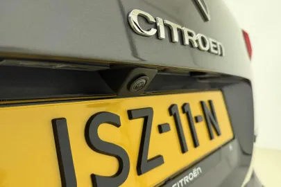 Car image 35