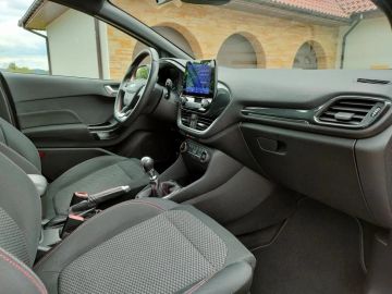 Car image 31