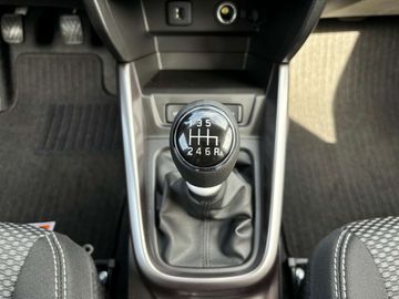 Car image 33