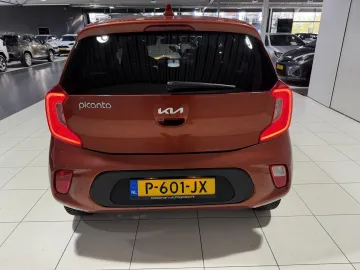 Car image 25