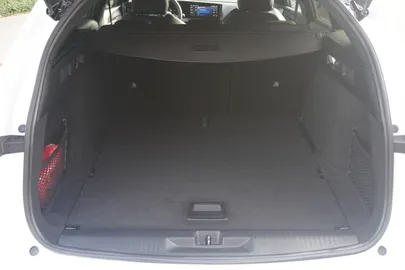 Car image 34
