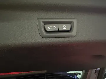 Car image 41