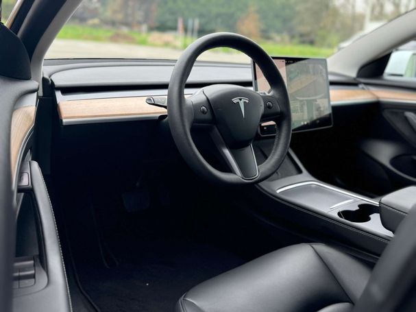 Tesla Model 3 254 kW image number 11